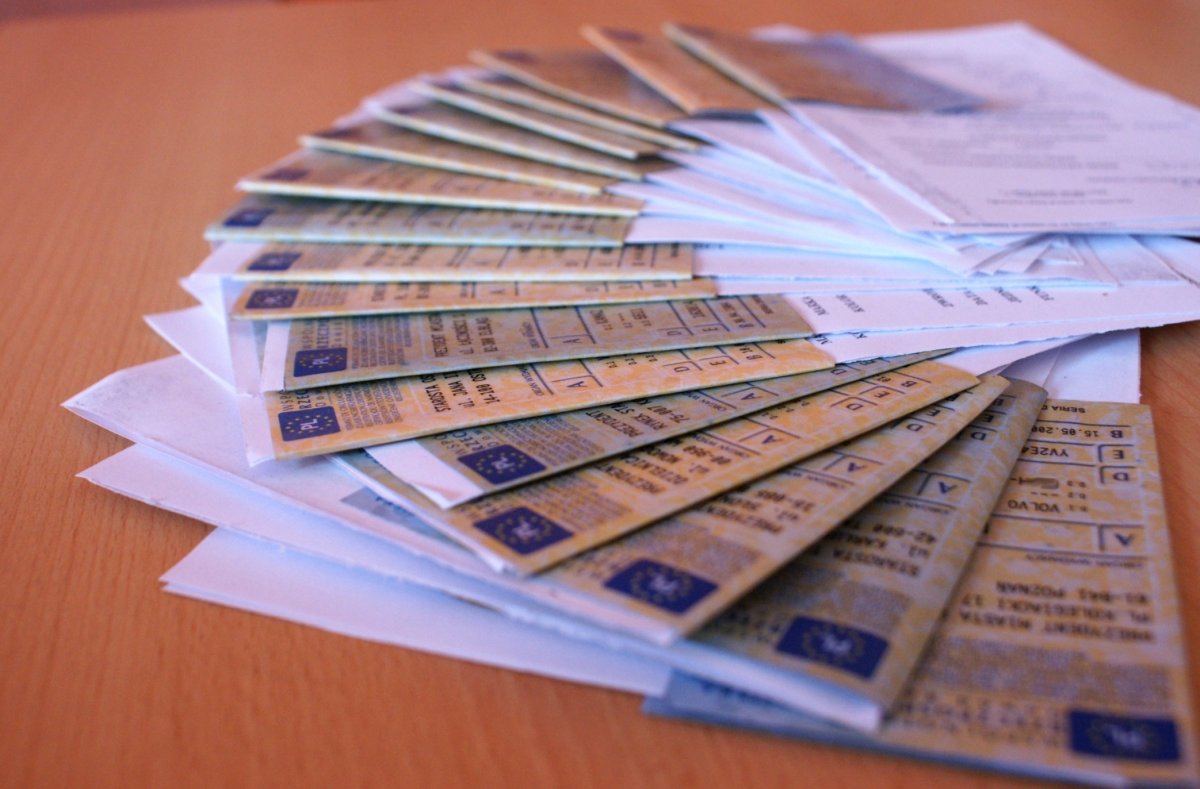 Ciężarówki bez dowodów rejestracyjnych