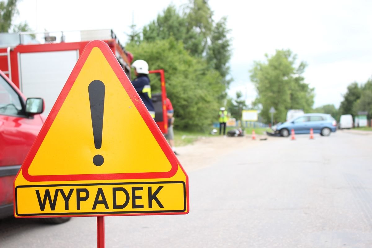 Wypadek pod Zielonką Pasłęcką - potrzebny był śmigłowiec