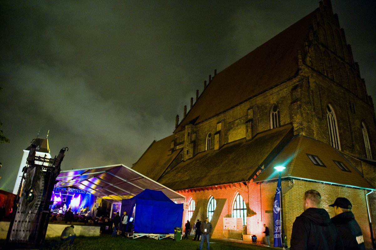 Okolice Komedy na Elbląskich Nocach