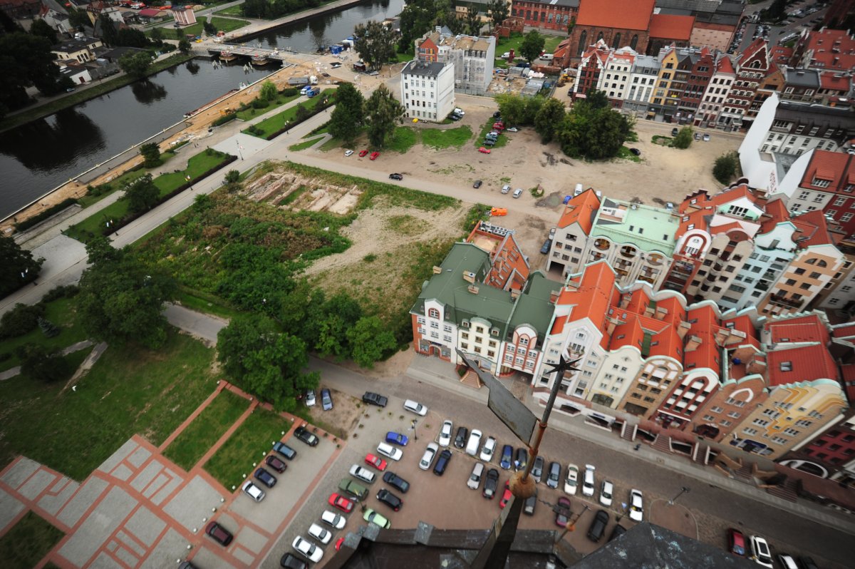 Fontanna stanie na placu przed elbląską katedrą