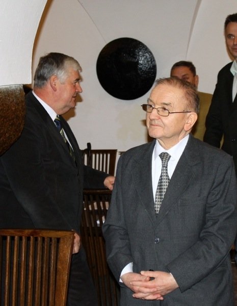 Odznaczenia i dyplomy na sesji