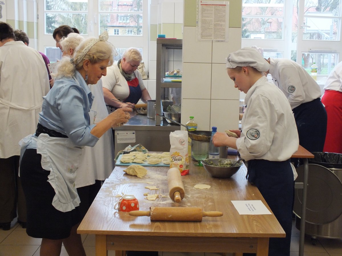 Lepili pierogi w Zespole Szkół Gospodarczych