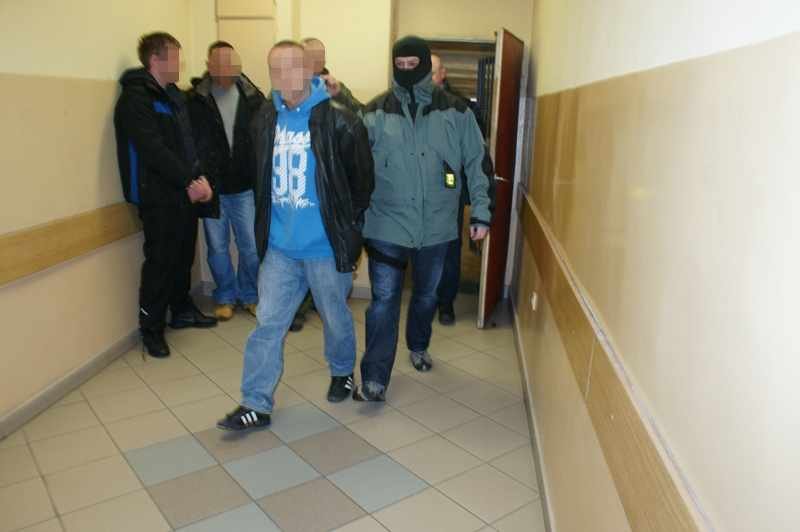 CBŚ rozbiło w Elblągu gang handlarzy narkotyków. Zobacz film