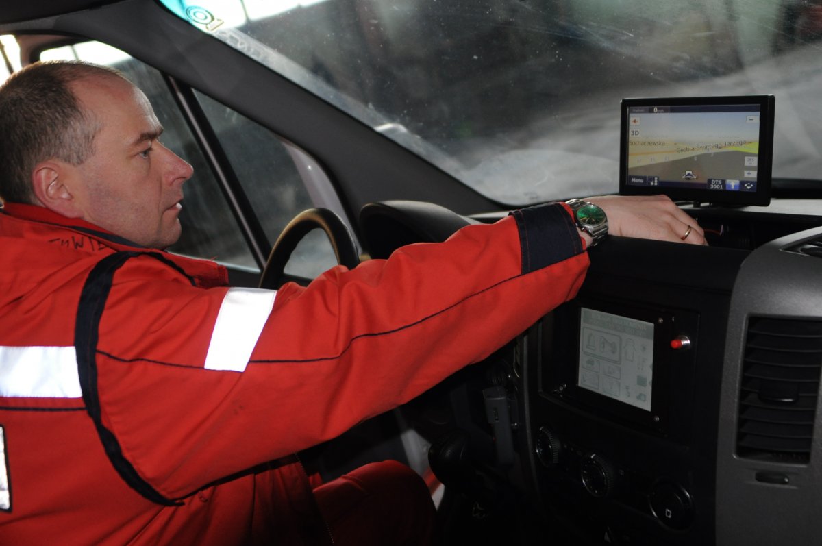 Karetki z czujnikiem GPS. Będzie lepszy kontakt z dyspozytornią