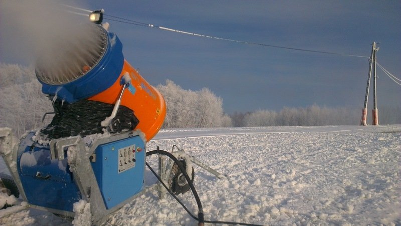 Mimo kiepskiej aury Góra Chrobrego czynna dla narciarzy 
