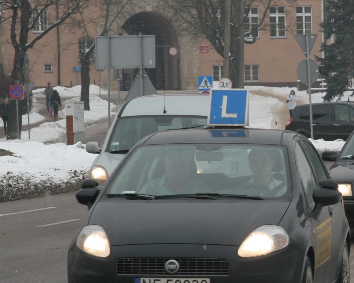 „Prawko” na nowych zasadach już od stycznia . Będzie trudniej? Na pewno inaczej   
