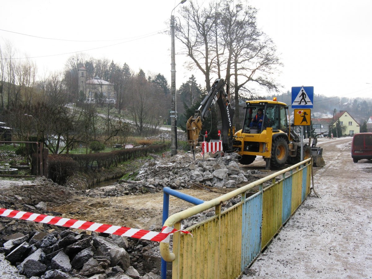 Remont 503. Maszerowanie w ciemnościach 3 km do przystanku