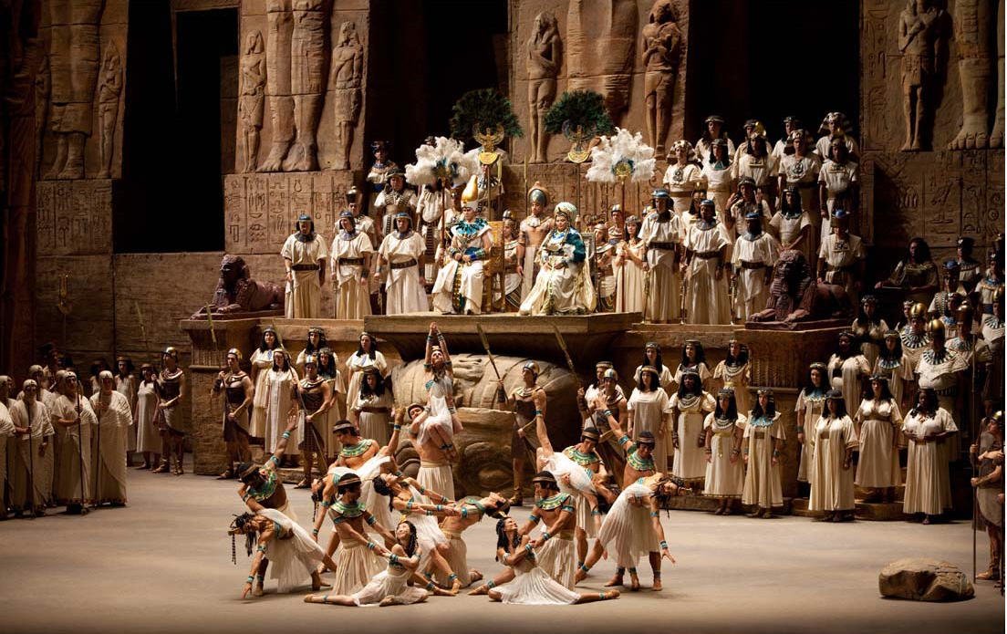 Opera Aida na ekranie Światowida