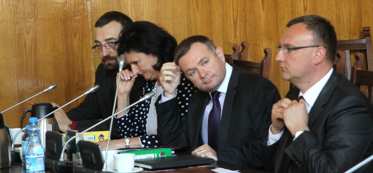 Ich zdaniem każdy byłby lepszy od Nowaczyka   . Chcą referendum