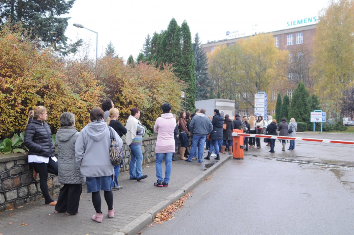 Ewakuacja pracowników. Palił się śmietnik w 