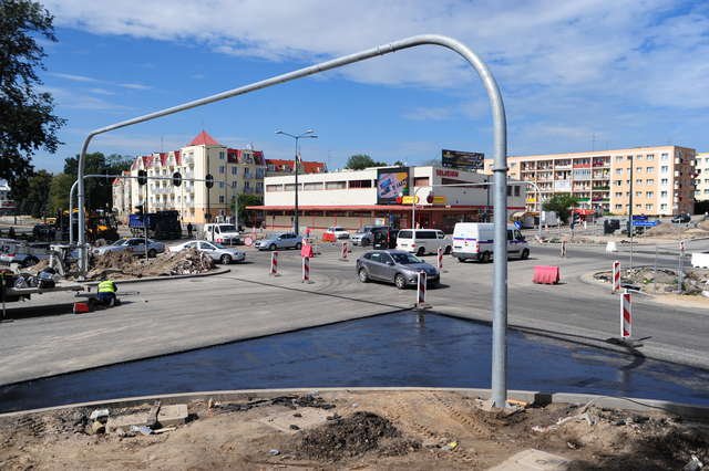 Koniec prac na Grota Roweckiego, Armii Krajowej i 12 Lutego