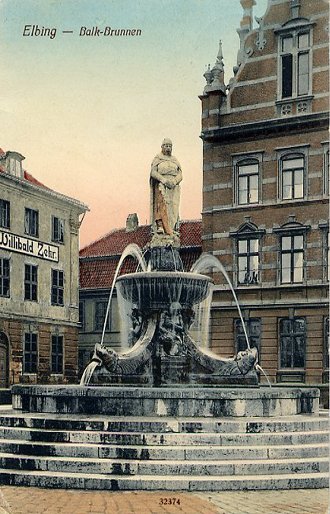 Napisali do nas: Założyciel Elbląga na cokole fontanny