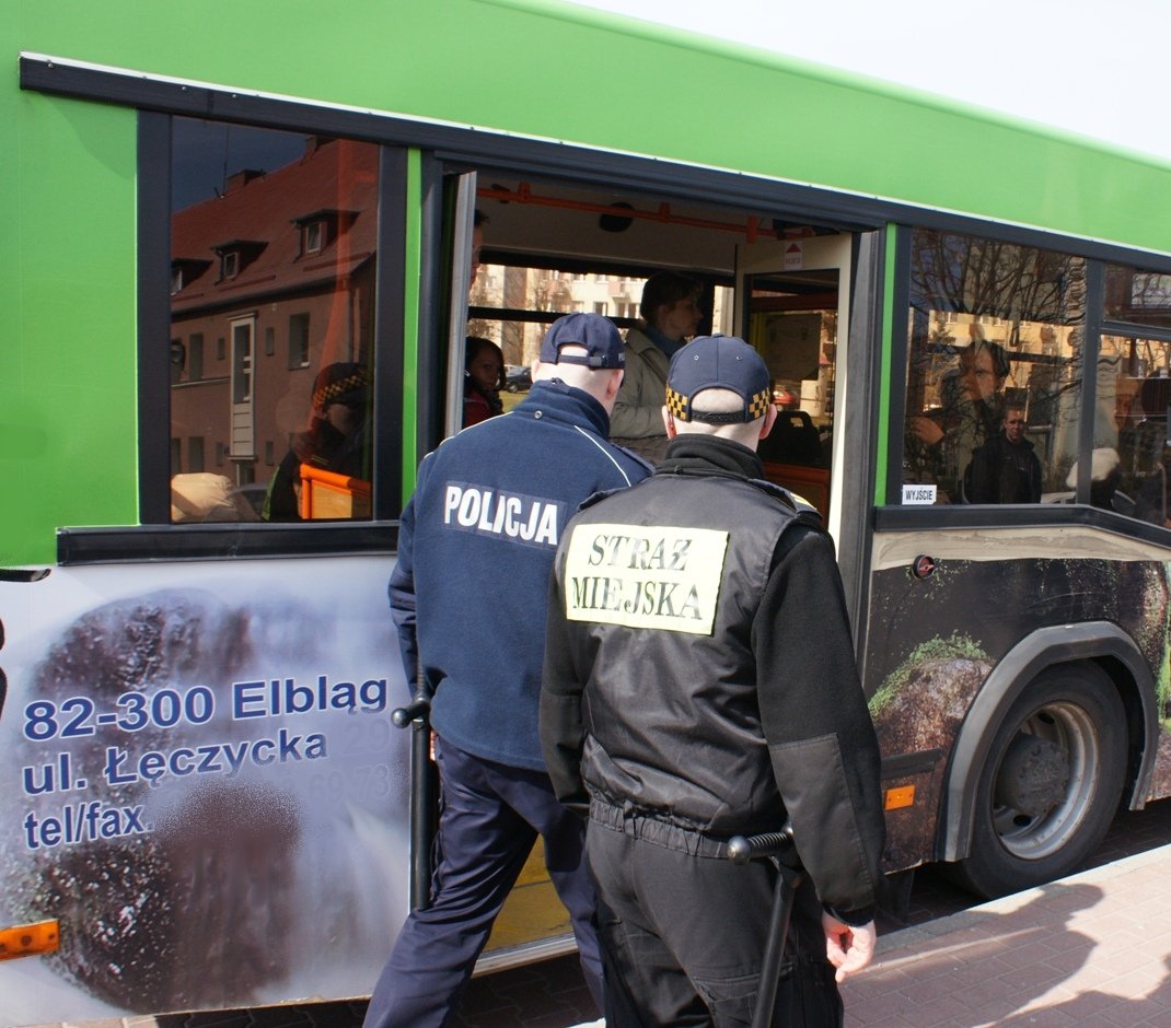 Chrońmy dzieci przed alkoholem – działania dzielnicowych