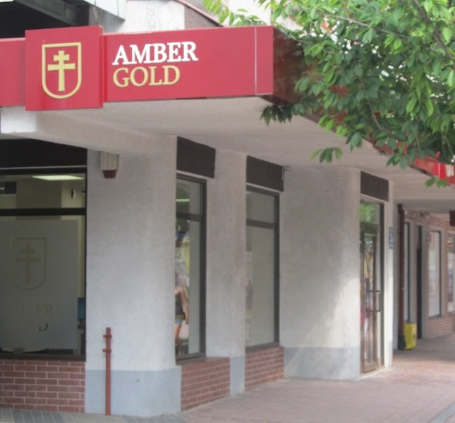 Klienci Amber Gold zostali na lodzie.  Złoty interes się zwinął