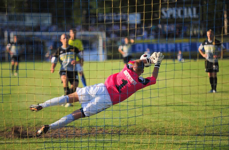Niespodzianki nie było. Olimpia - Korona Kielce 1:2. Zdjęcia, film