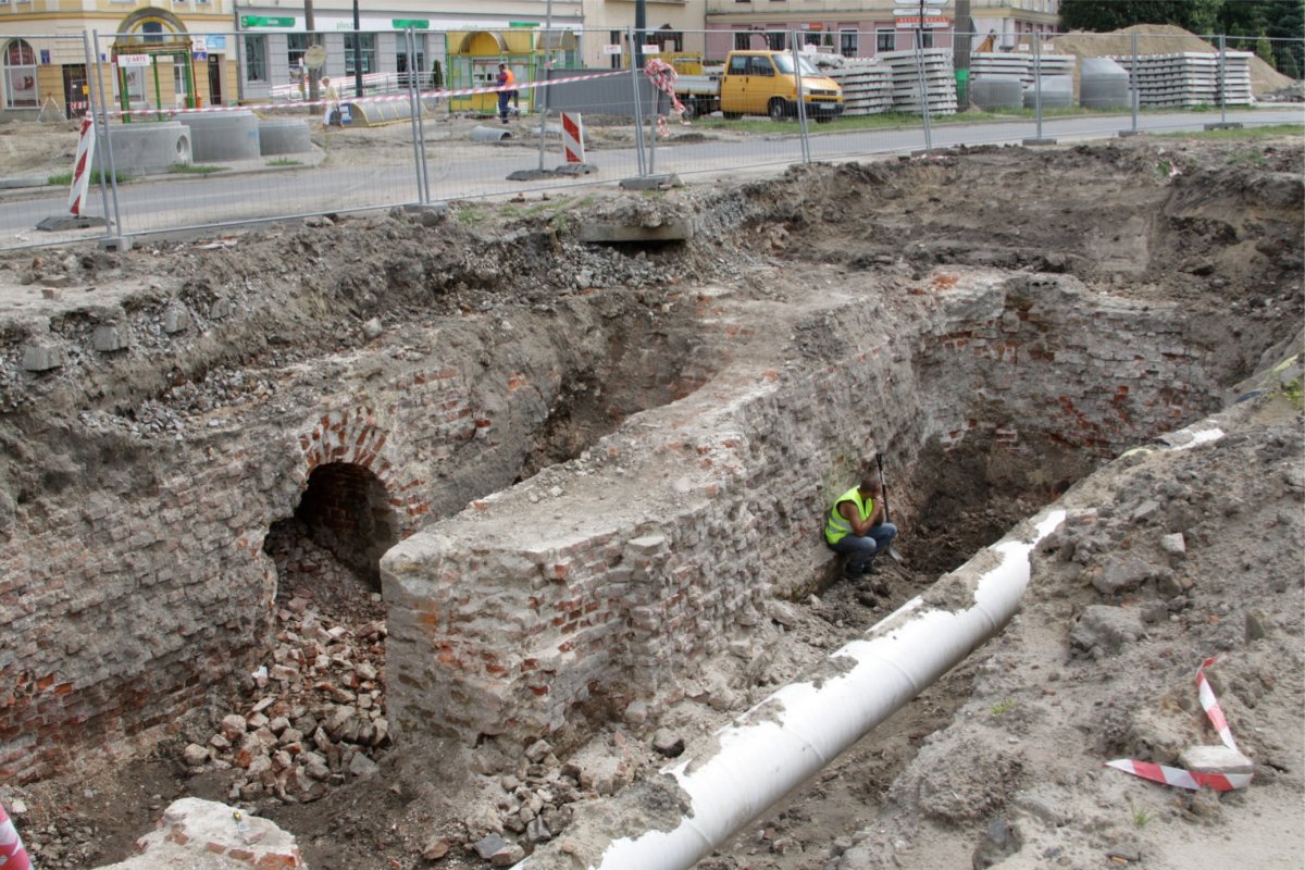 Archeolodzy rozpoczęli prace przy odkrytym bastionie