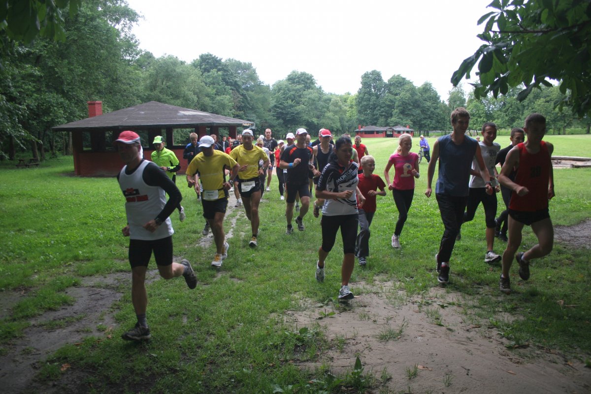 Uczestnicy akcji 42 maratony w 42 dni zawitali do Bażantarni       