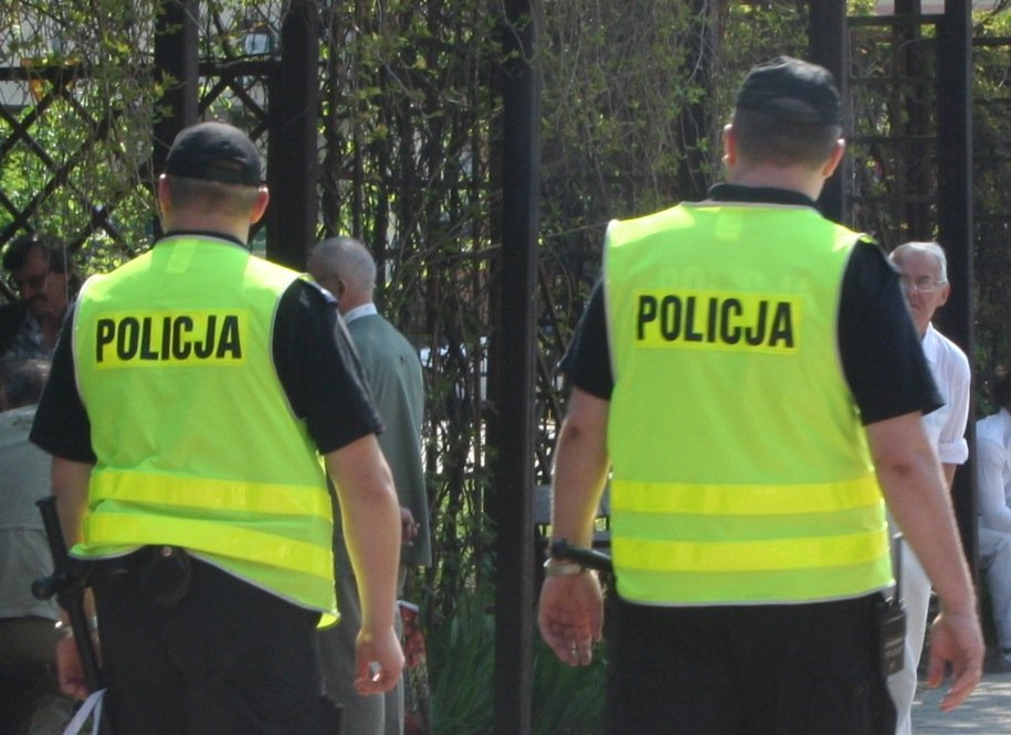 Przyjeżdżają turyści, a za nimi przestępcy. Więcej policjantów na Mierzei Wiślanej