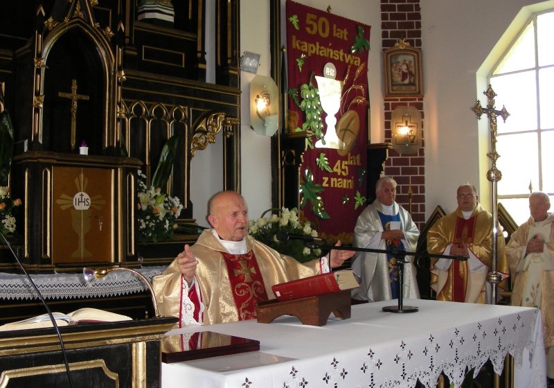 Złoty jubileusz księdza Stanisława Białego. Najstarszy proboszcz w Polsce