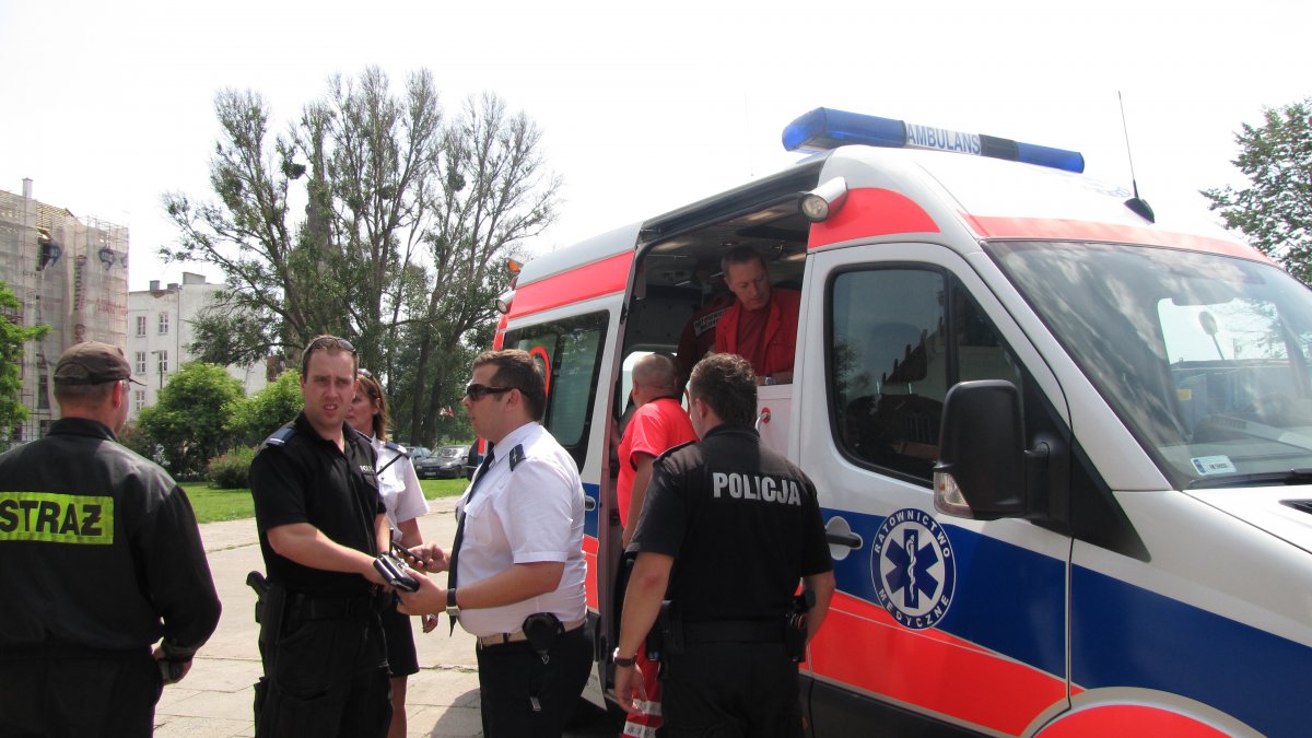 Dziecko wpadło do rzeki Elbląg. Uratował je dziadek