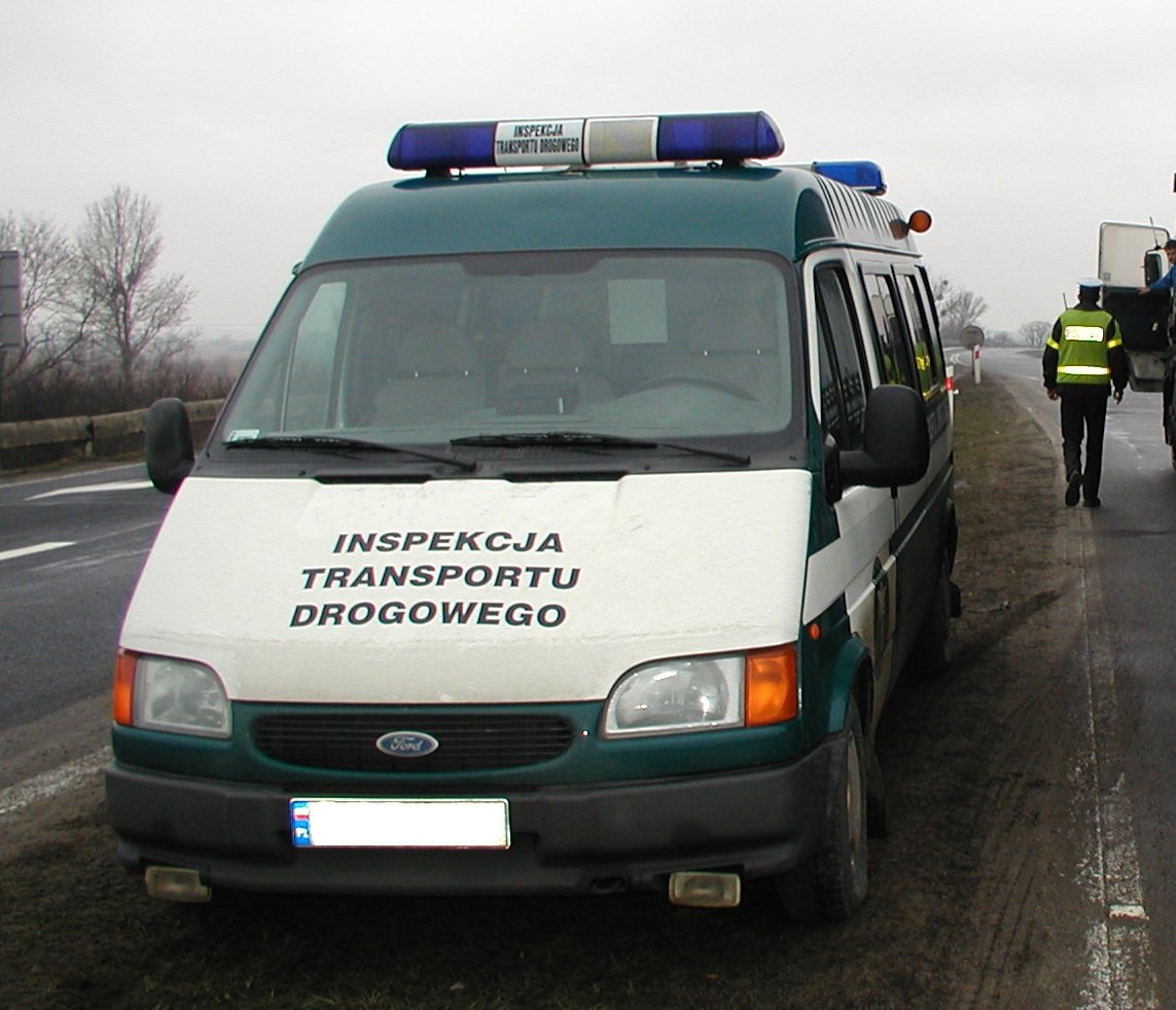 Dwa miejskie autobusy skontrolowane, jeden dowód zatrzymany