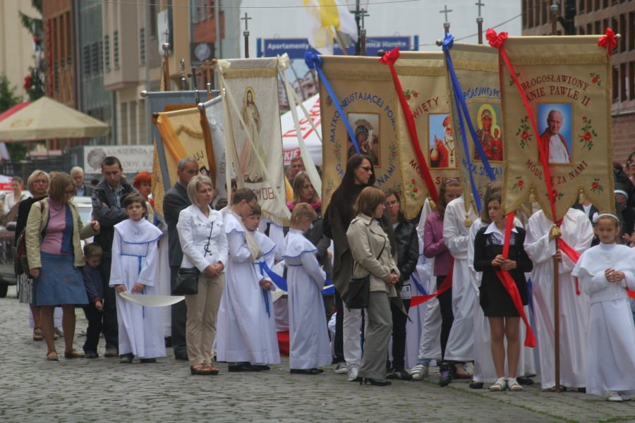 Procesje Bożego Ciała przeszły ulicami Elbląga