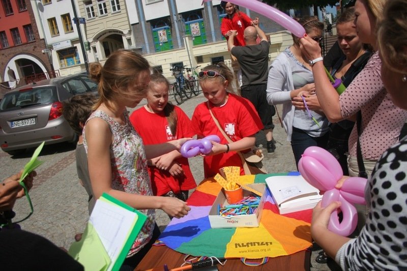 Elbląskie Targi Wolontariatu.  Było wesoło i kolorowo