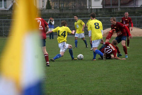 Bili głową w... słupek. Olimpia Grudziądz — Olimpia Elbląg 3:0