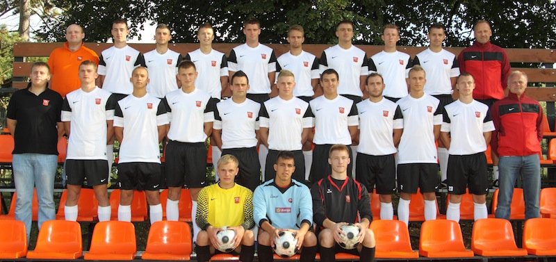 III liga piłki nożnej: Concordia Elbląg  pokonała Pogoń Łapy  2:0.