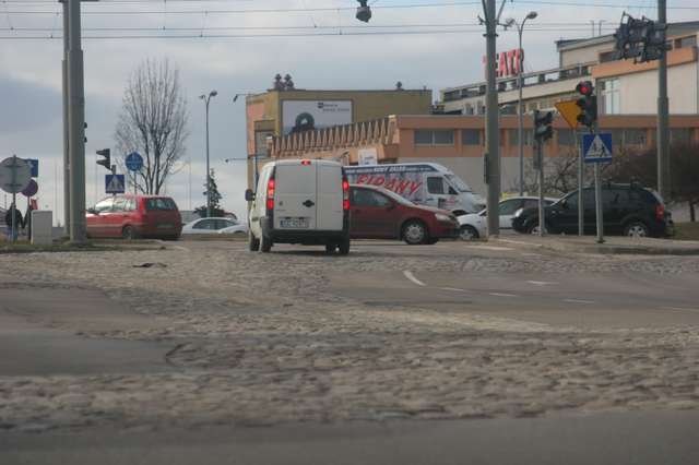 Kocie łby z Nowowiejskiej znikną w 2014