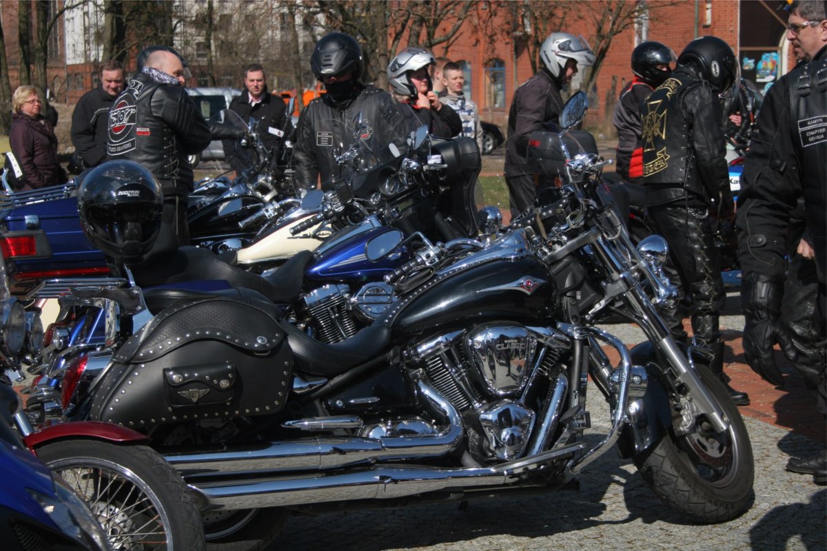 Poświęcili motocykle na rozpoczęcie sezonu