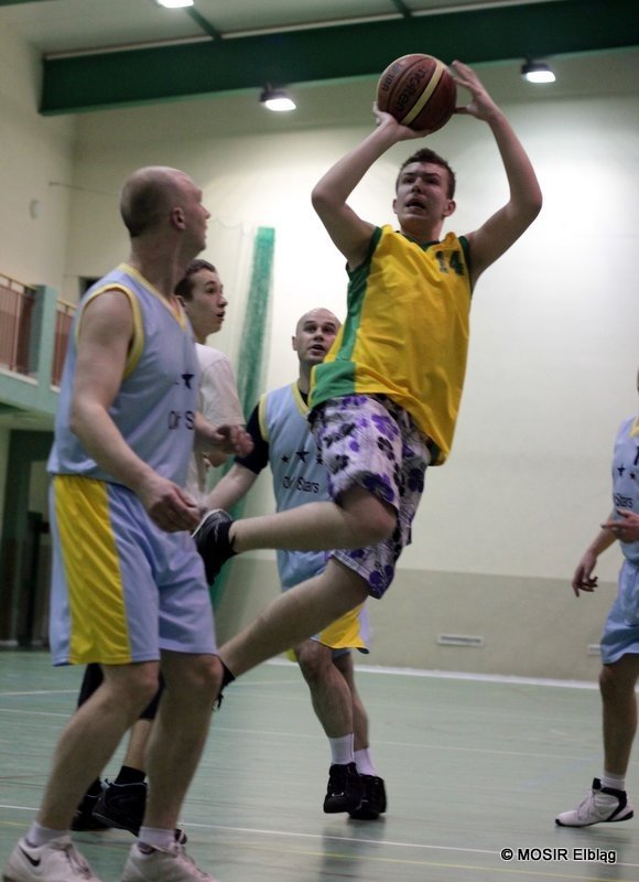 Znów ciekawie i gorąco pod koszem w Akcent Basket Lidze