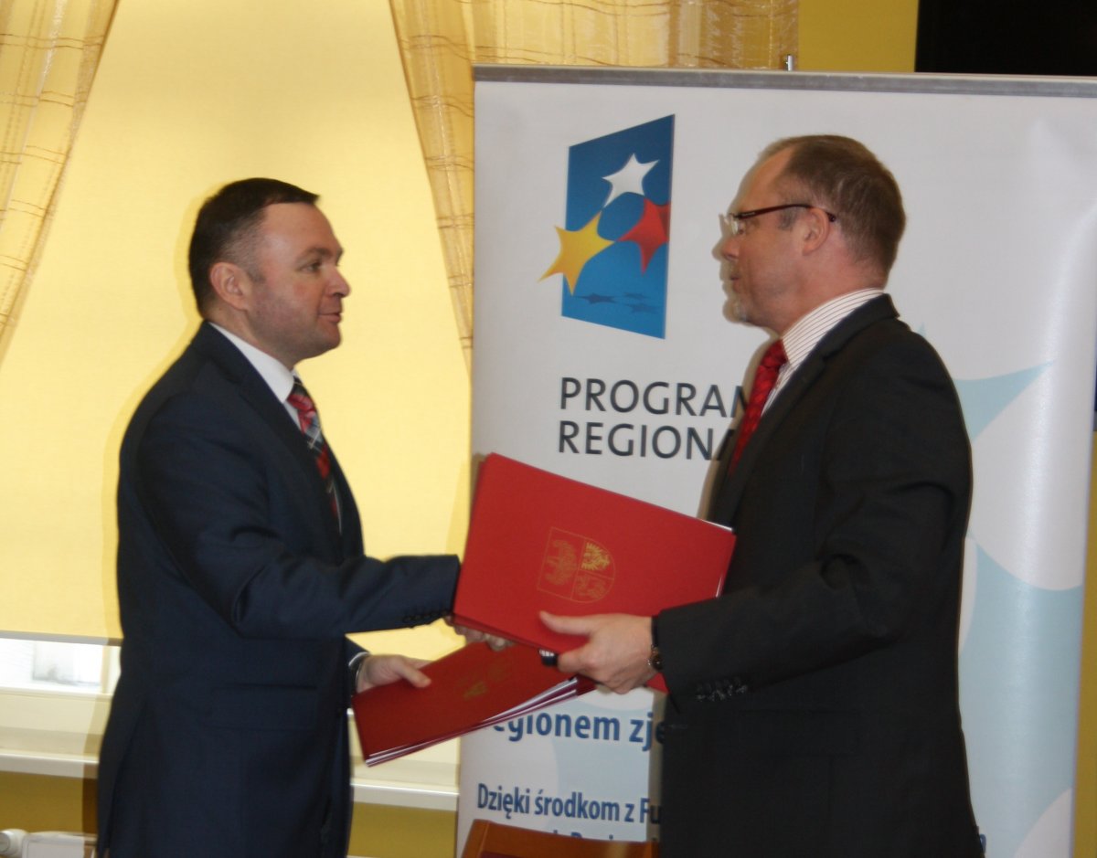 Dwanaście milionów złotych na budowę nowego stadionu
