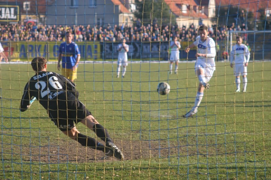 Inauguracyjna klapa. Olimpia - Arka 1:4. Relacja i film