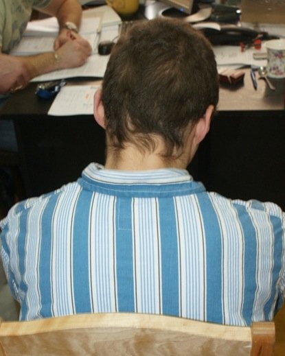 Piętnastolatek z nożem napadał na kobiety i dzieci