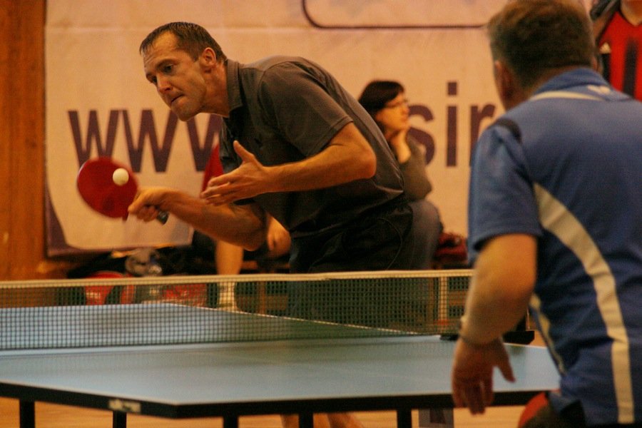 Weekend na sportowo. MOSiR zaprasza na turnieje tenisa stołowego i badmintona 