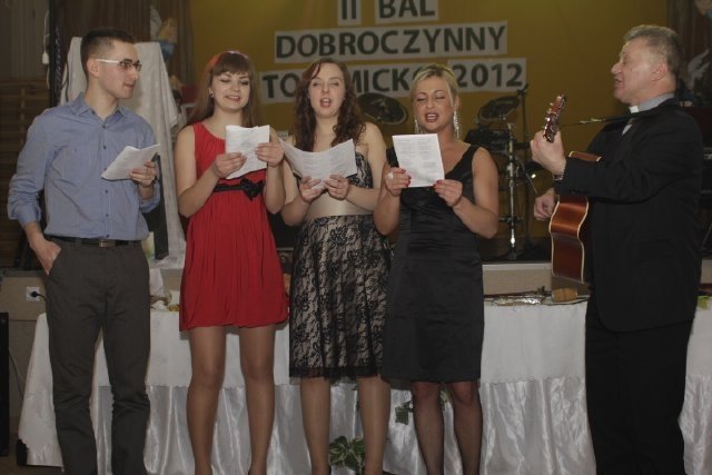 Parafianie zbierali pieniądze na letni wypoczynek dzieci 
