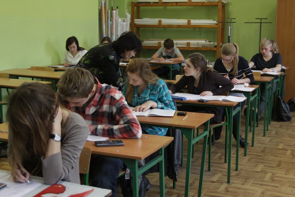Stres powoli rośnie. Drugi dzień próbnych matur za uczniami