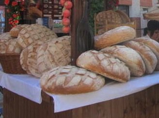 Warsztaty pieczenia chleba w Żuławskim Parku Historycznym