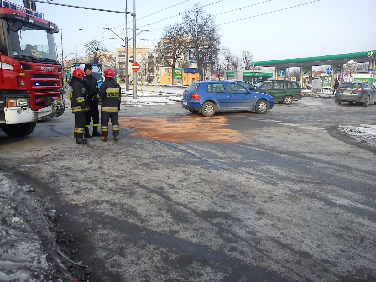 Nie ustąpiła pierwszeństwa. Kolizja przy stacji BP