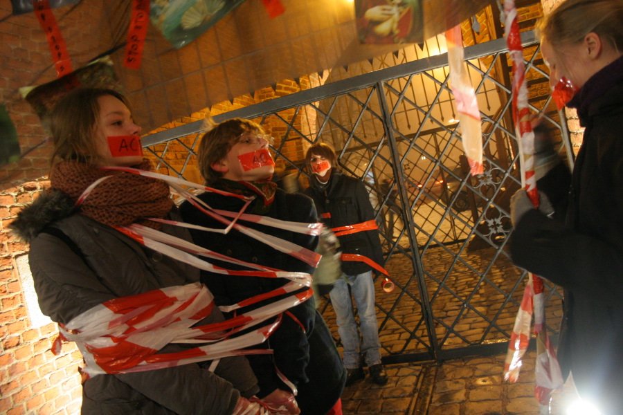 Pół tysiąca elblążan protestowało przeciwko ACTA. Zdjęcia, film!