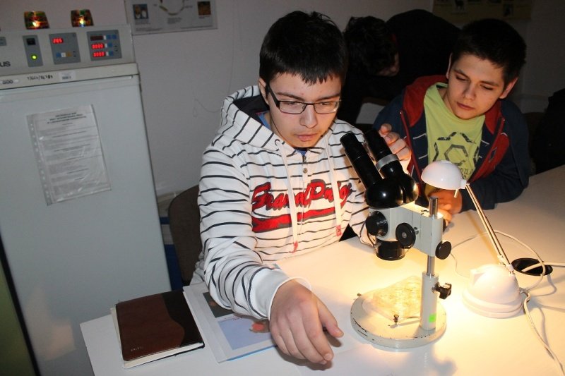 „Noc Biologów” czyli, jak uczniowie II LO spędzili piątkowy wieczór…