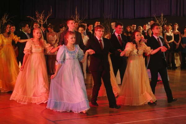 Wybieramy Miss i Mistera Studniówki 2012  . Ty też możesz zgłosić swoich kandydatów
