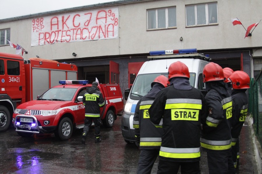 Strażacy z Elbląga i Pasłęka na manifestacji w Gdańsku