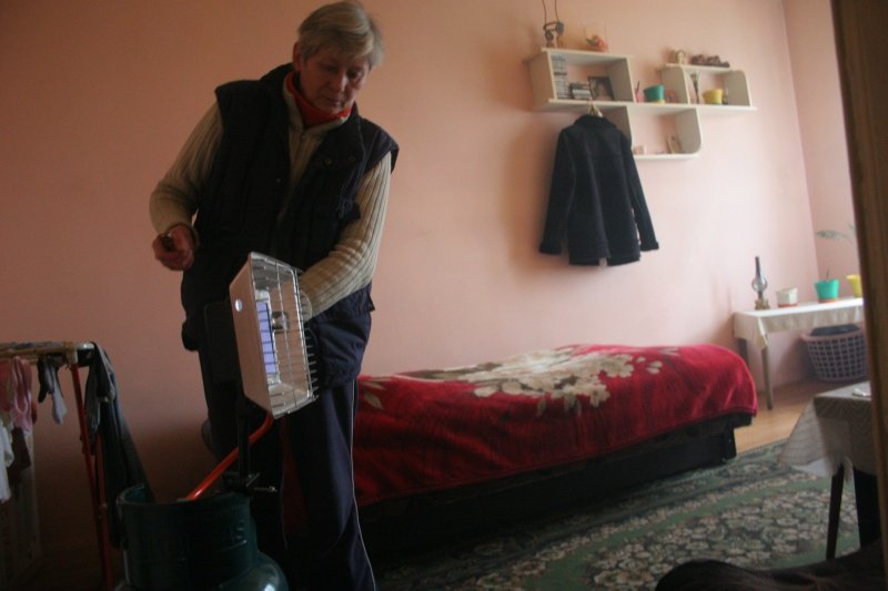 Bez ciepłej wody i ogrzewania. Cztery lata czekają na nowe lokum