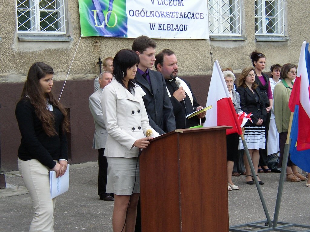 V LO do ekonomika. Będą łączyć szkoły i zwalniać pracowników
