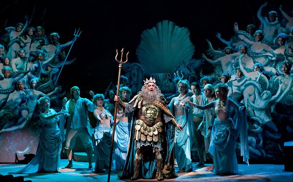 Opera Zaczarowana wyspa w kinie Światowid