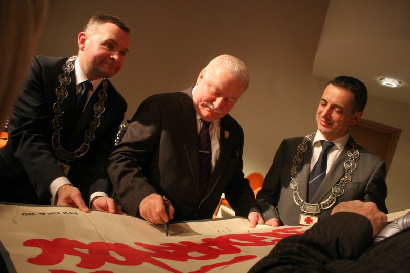 IPN gratuluje obchodów rocznicy Grudnia 70 i stanu wojennego