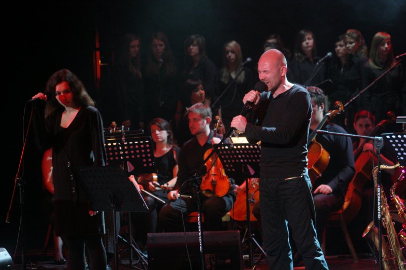 Wyjątkowy koncert z okazji rocznicy wprowadzenia stanu wojennego. Film, zdjęcia