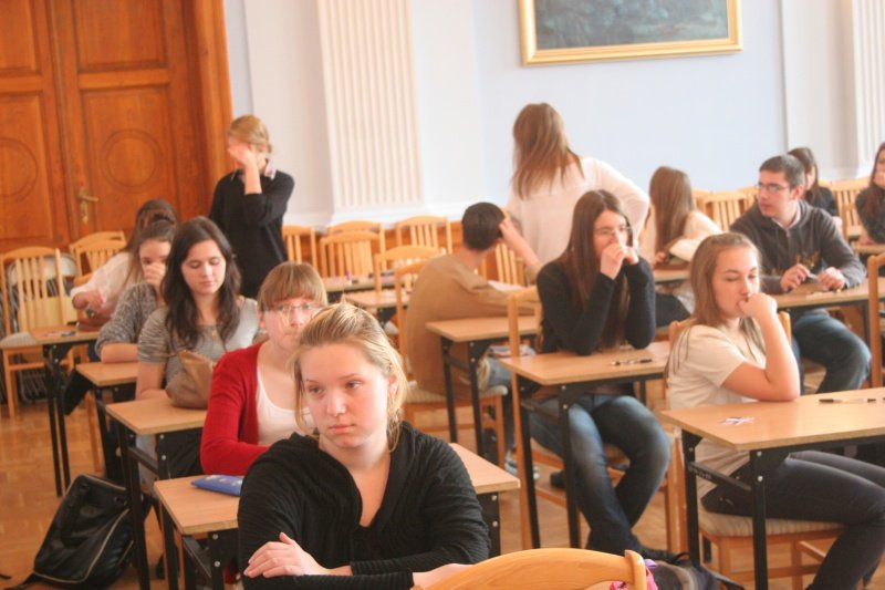 Gimnazjaliści próbują swoich sił w testach. Egzaminów jest więcej